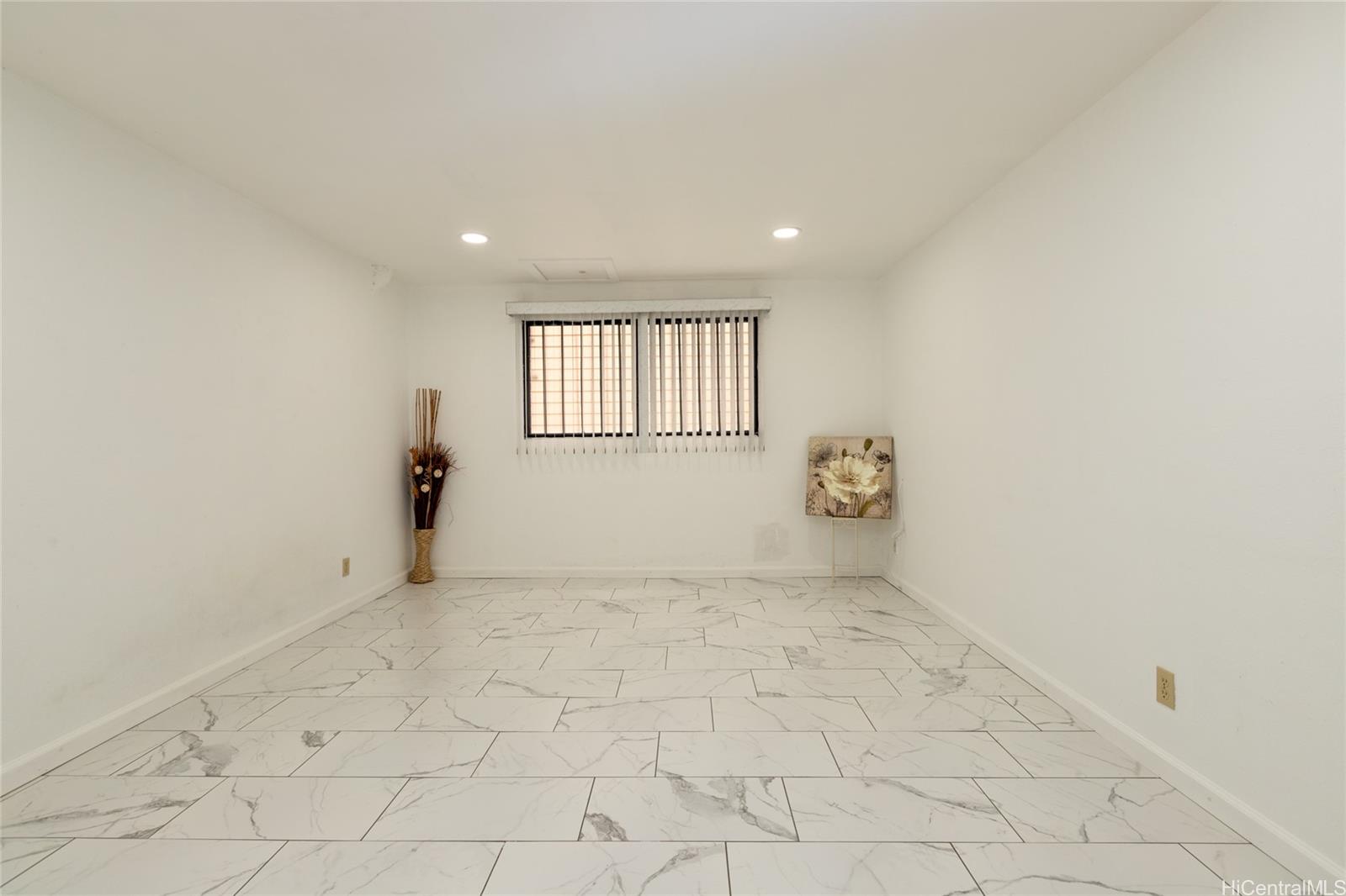 98-827  Ainanui Loop Royal Summit, PearlCity home - photo 20 of 25