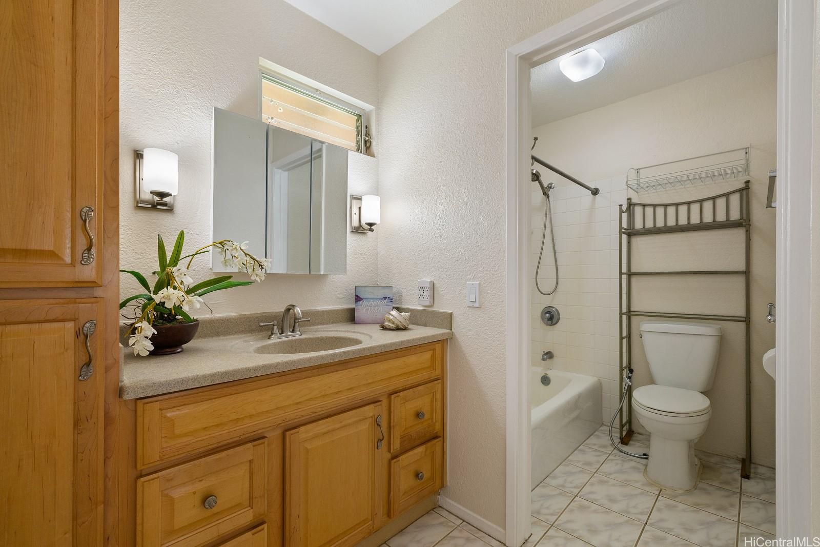 98-850 Noelani Street townhouse # 5-39, Pearl City, Hawaii - photo 14 of 25