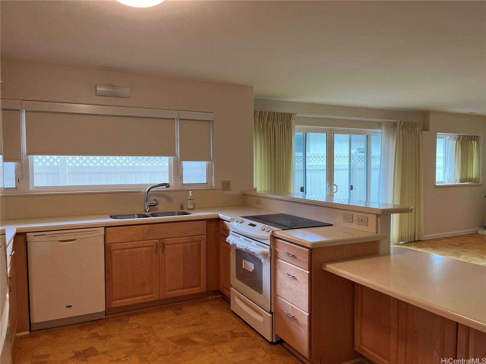 98-861 Kaahele Street Aiea - Rental - photo 4 of 11