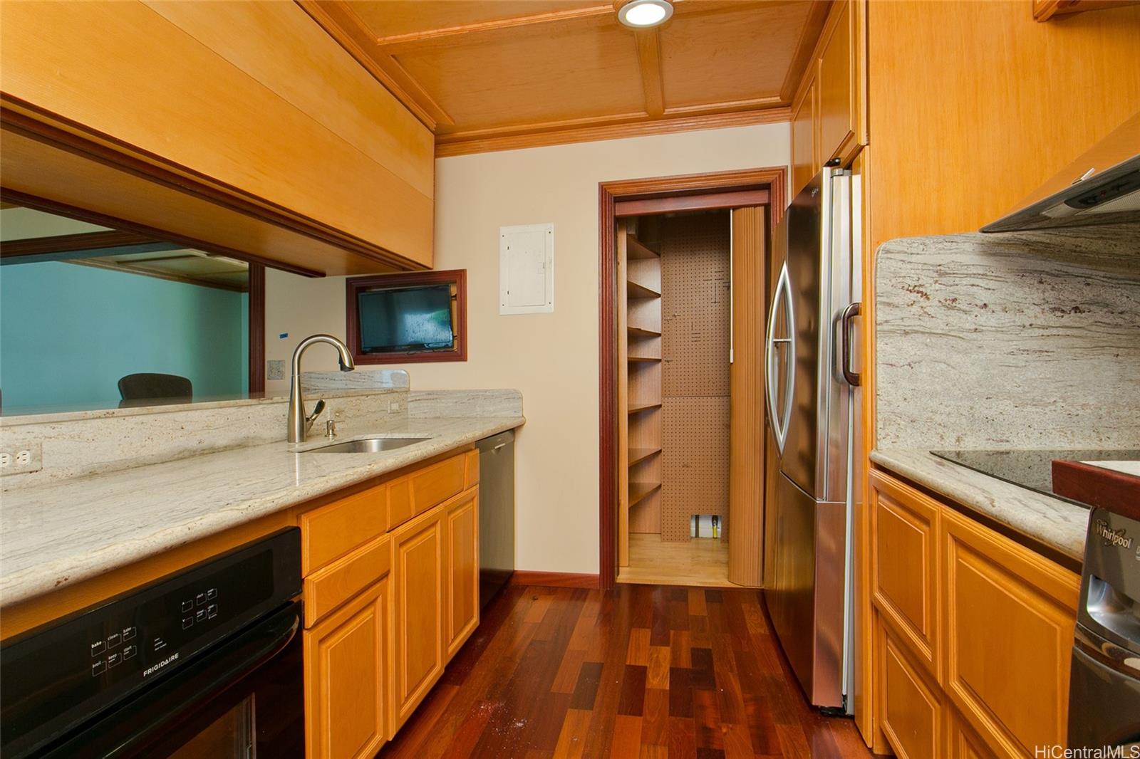 98-879-B Kaonohi Street townhouse # 67, Aiea, Hawaii - photo 4 of 16