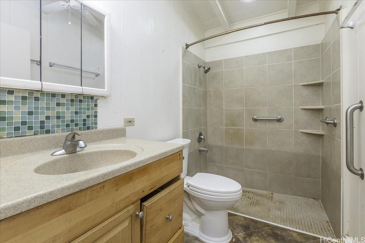 98-881  Kaamilo Street Aiea Heights, PearlCity home - photo 10 of 15