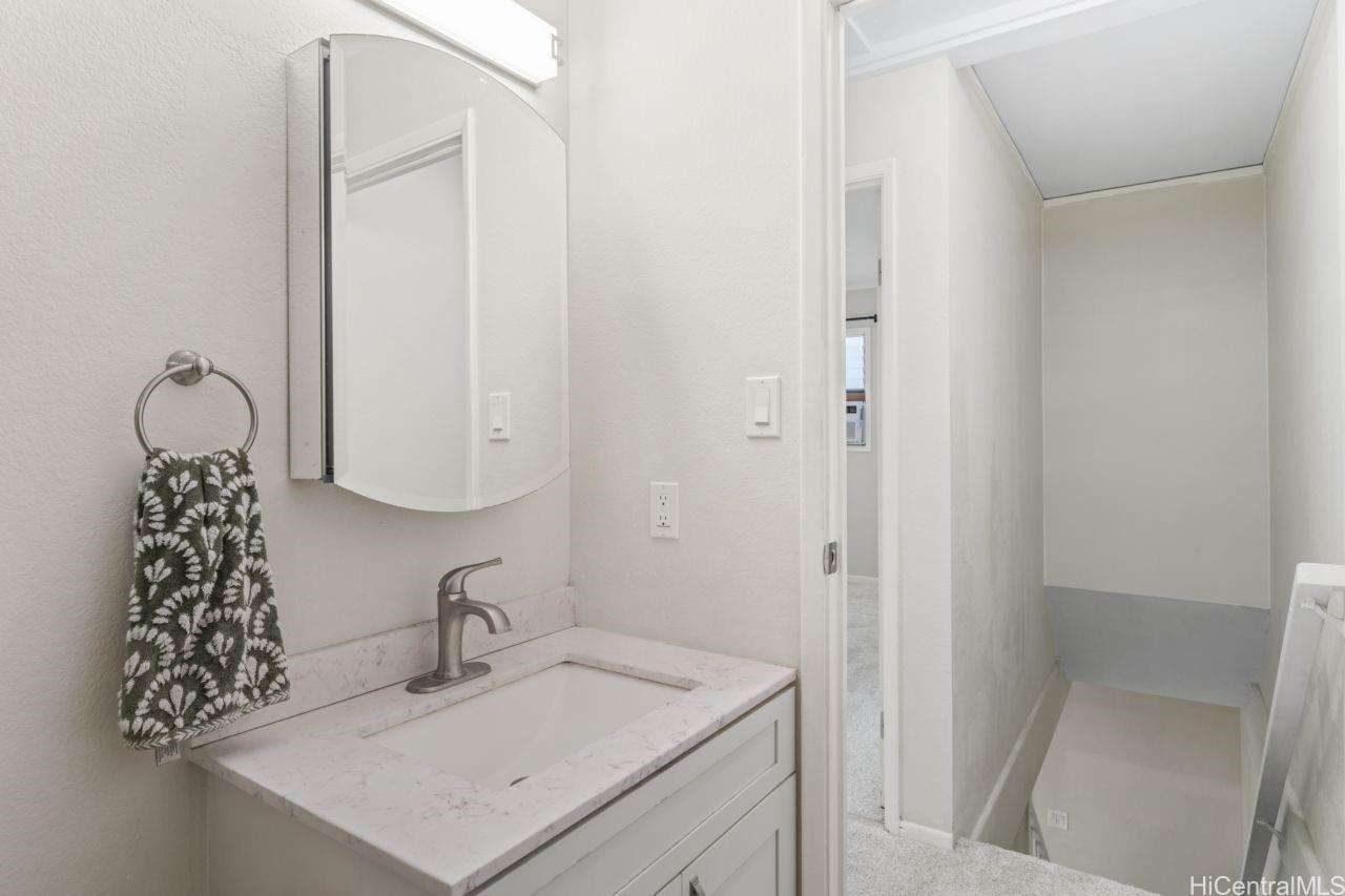 Waiau Gardens Kai G-2 condo # 23, Pearl City, Hawaii - photo 15 of 23