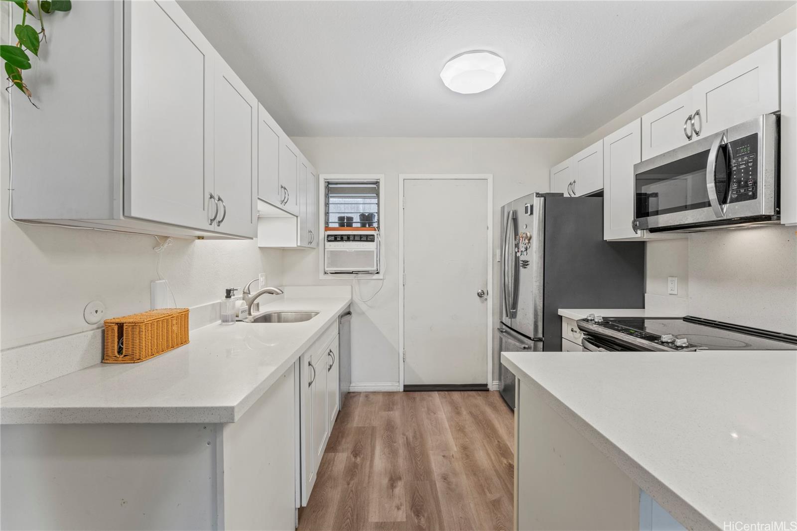 Waiau Gardens Kai G-2 condo # 23, Pearl City, Hawaii - photo 10 of 23