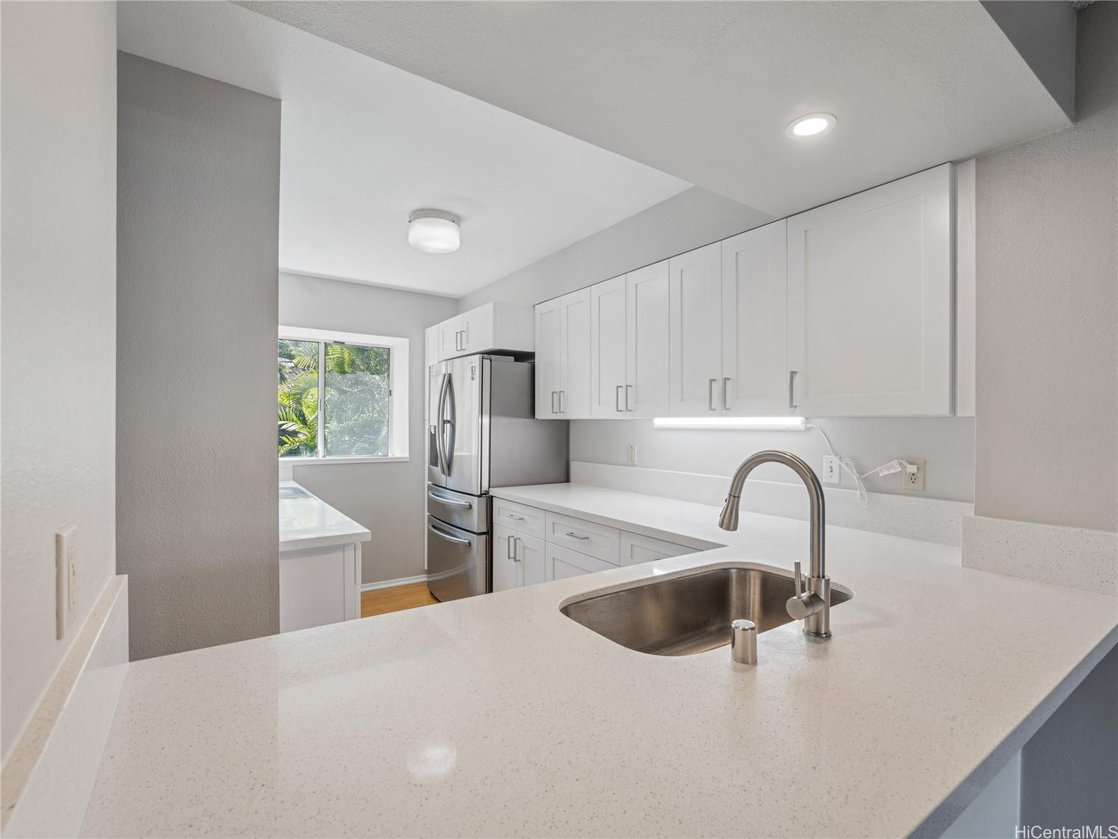 Harbor Pointe condo # 403, Aiea, Hawaii - photo 3 of 25