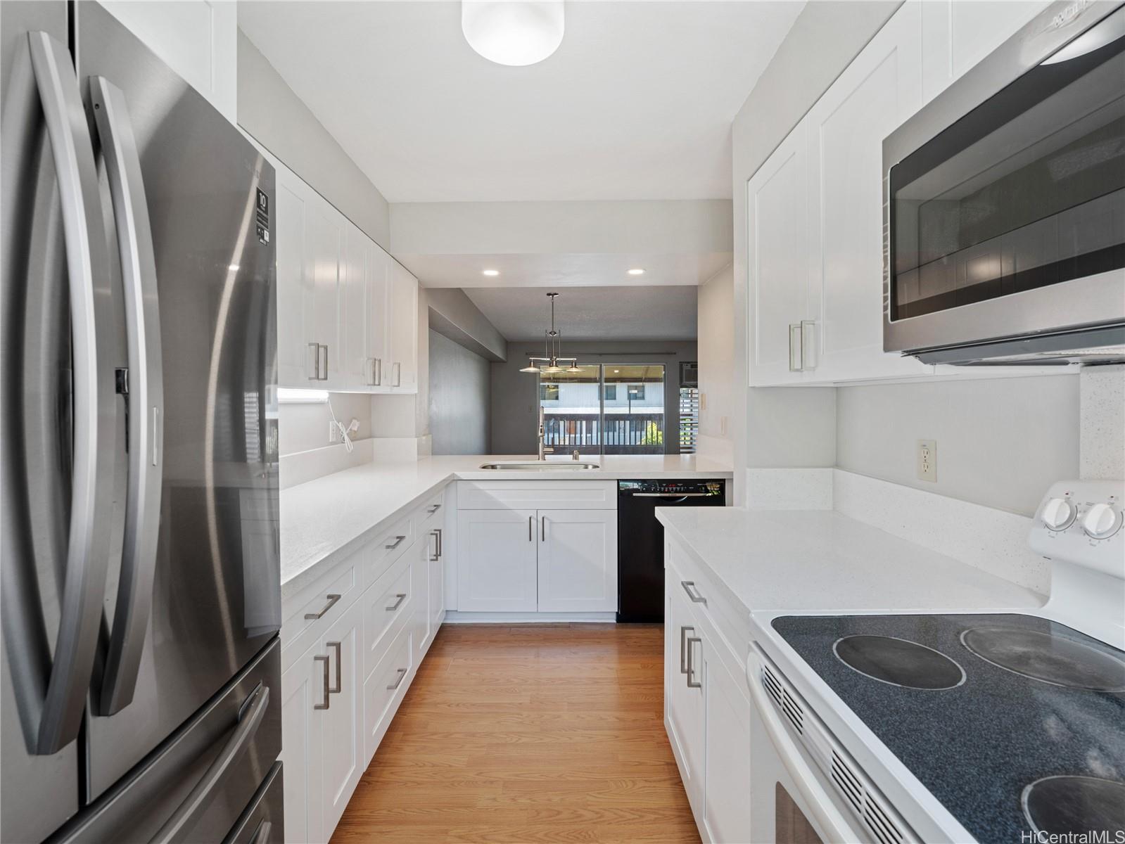 Harbor Pointe condo # 403, Aiea, Hawaii - photo 6 of 19