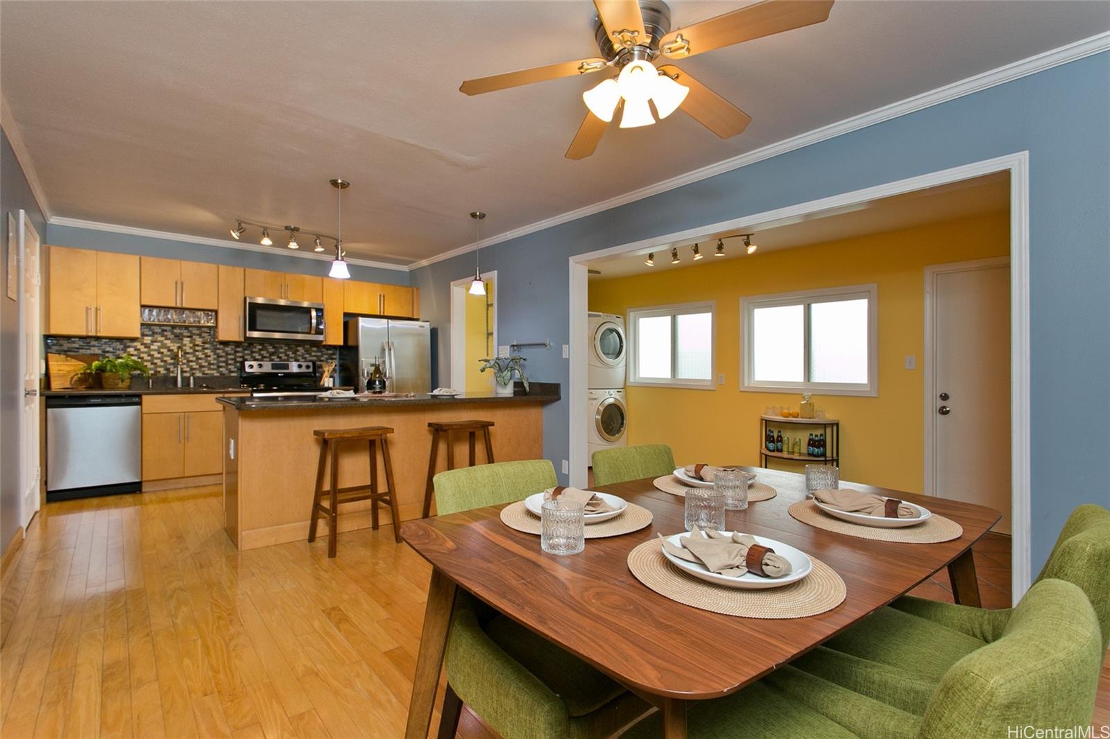 Ridgeway B2 condos for sale in Pearlridge Oahu