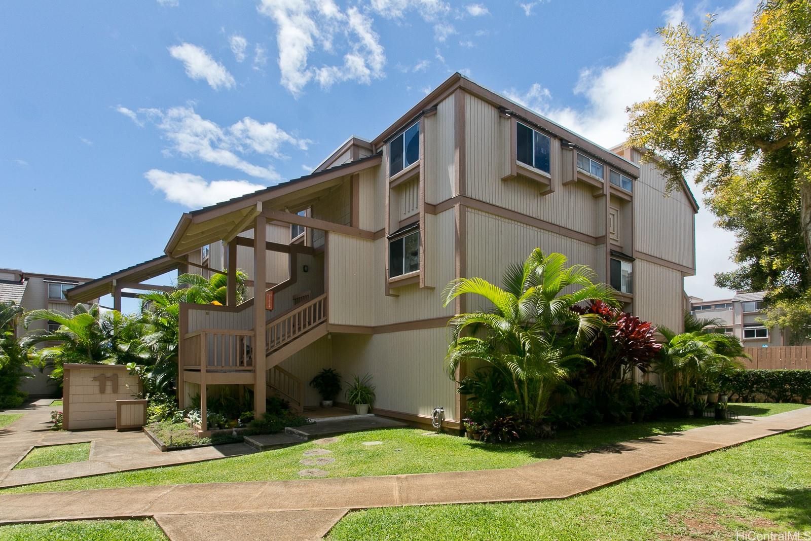 98943 Moanalua Road 1103, 98943 Moanalua Road, Aiea Pearlridge townhouse Sold