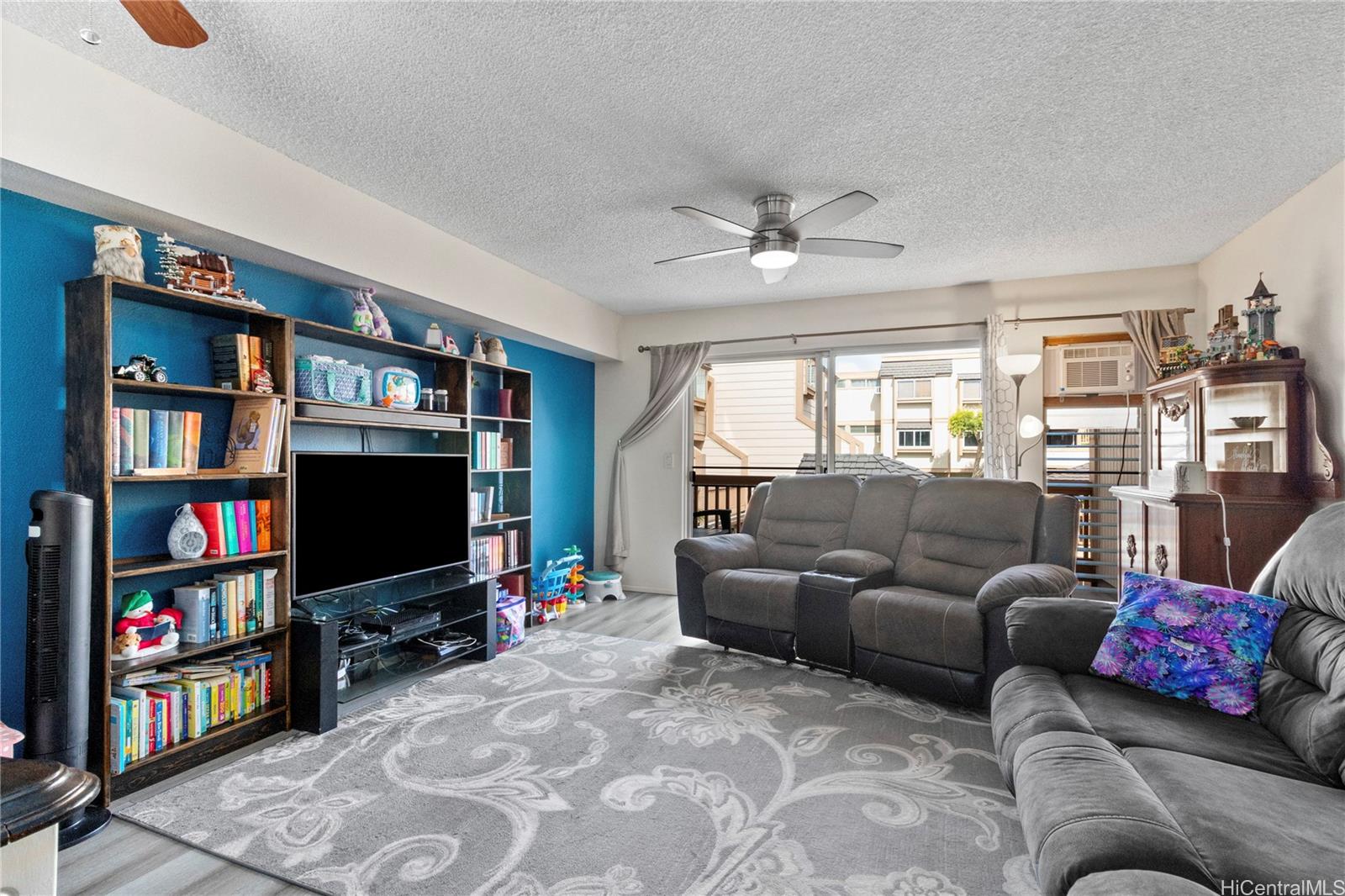 Harbor Pointe condo # 1103, Aiea, Hawaii - photo 4 of 12