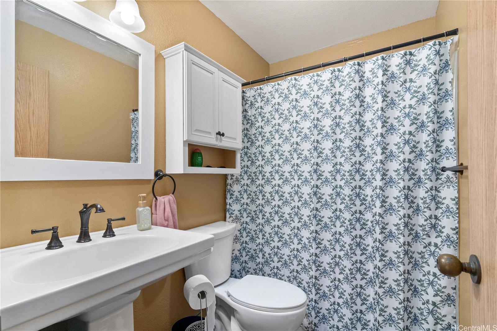 Harbor Pointe condo # 1103, Aiea, Hawaii - photo 8 of 12