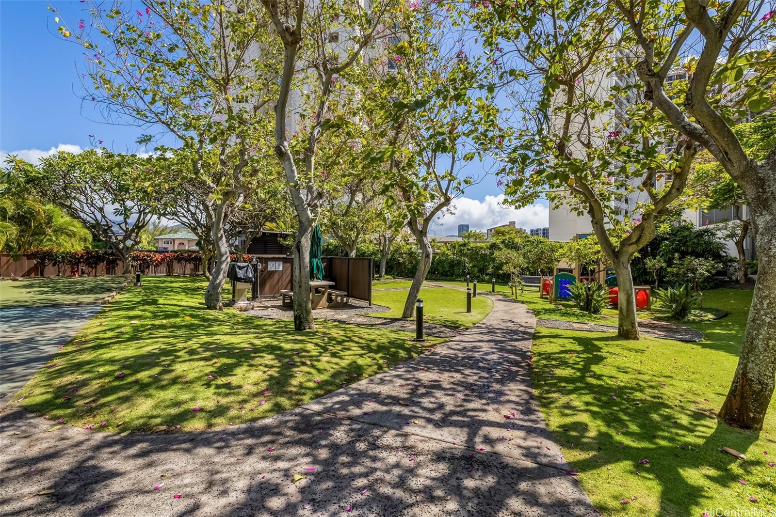 Franklin Towers condo # 17B, Honolulu, Hawaii - photo 20 of 23
