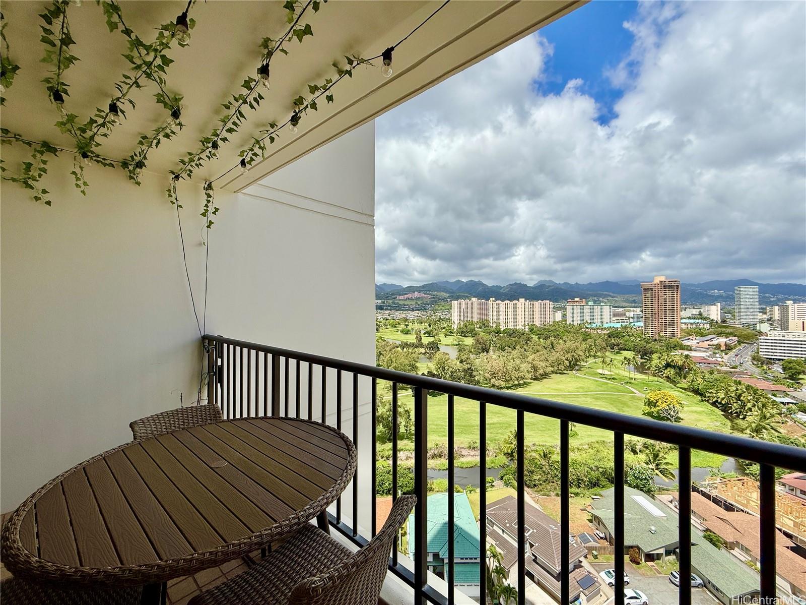 Franklin Towers condo # 19A, Honolulu, Hawaii - photo 17 of 23