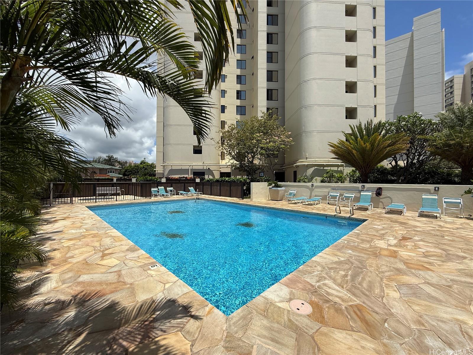 Franklin Towers condo # 19A, Honolulu, Hawaii - photo 20 of 25