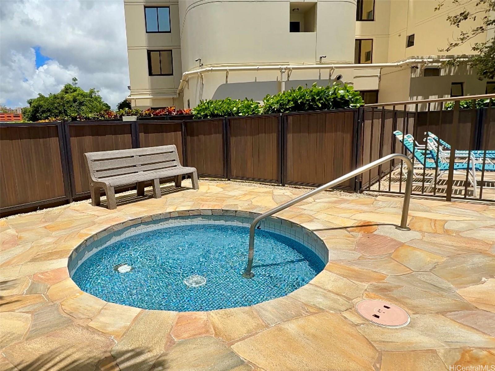 Franklin Towers condo # 19A, Honolulu, Hawaii - photo 22 of 25