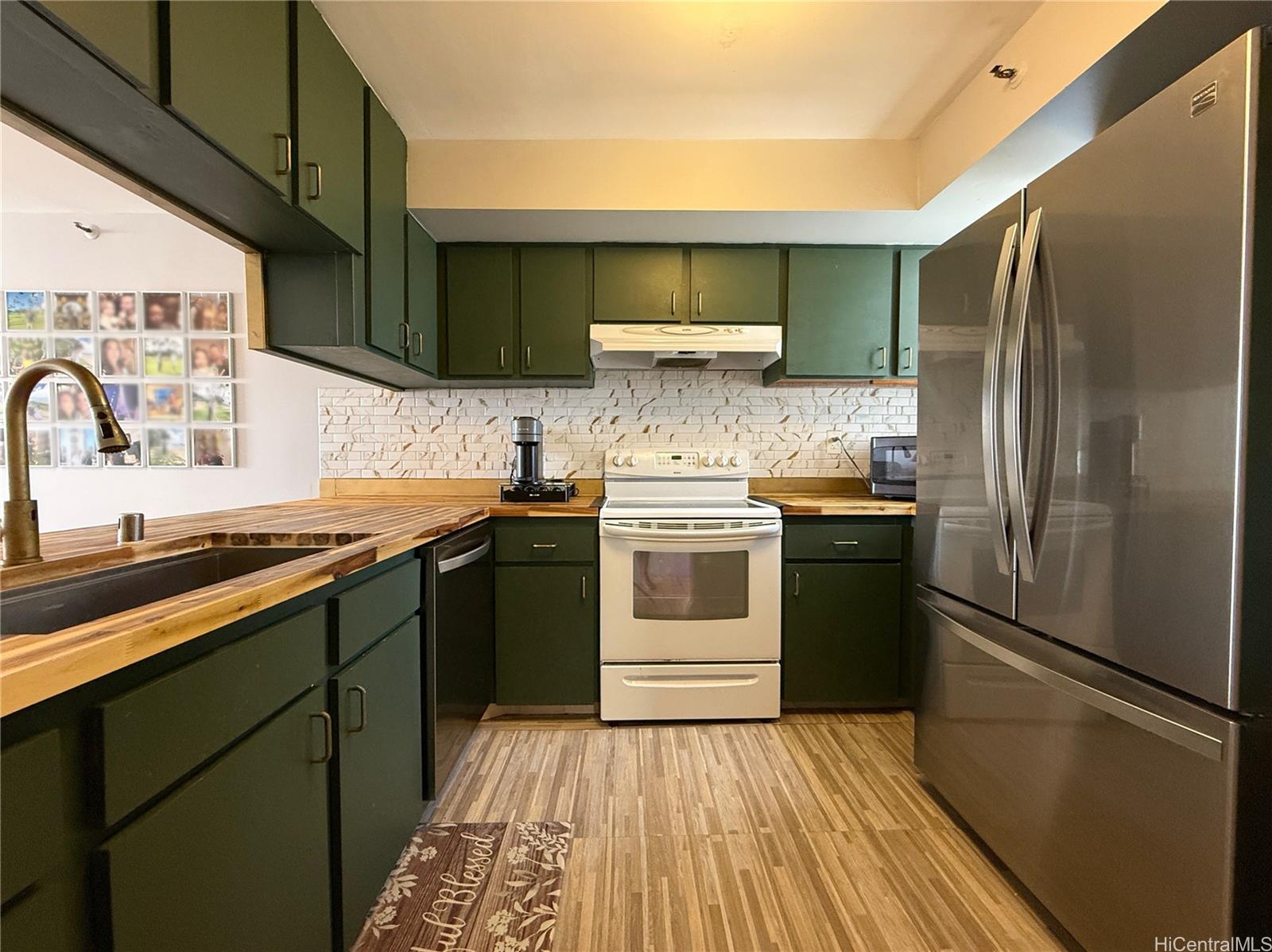 Franklin Towers condo # 19A, Honolulu, Hawaii - photo 5 of 25
