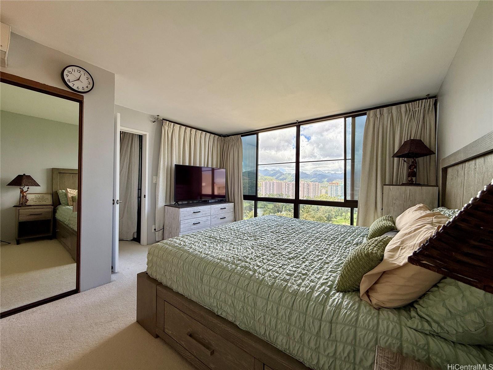 Franklin Towers condo # 19A, Honolulu, Hawaii - photo 10 of 25