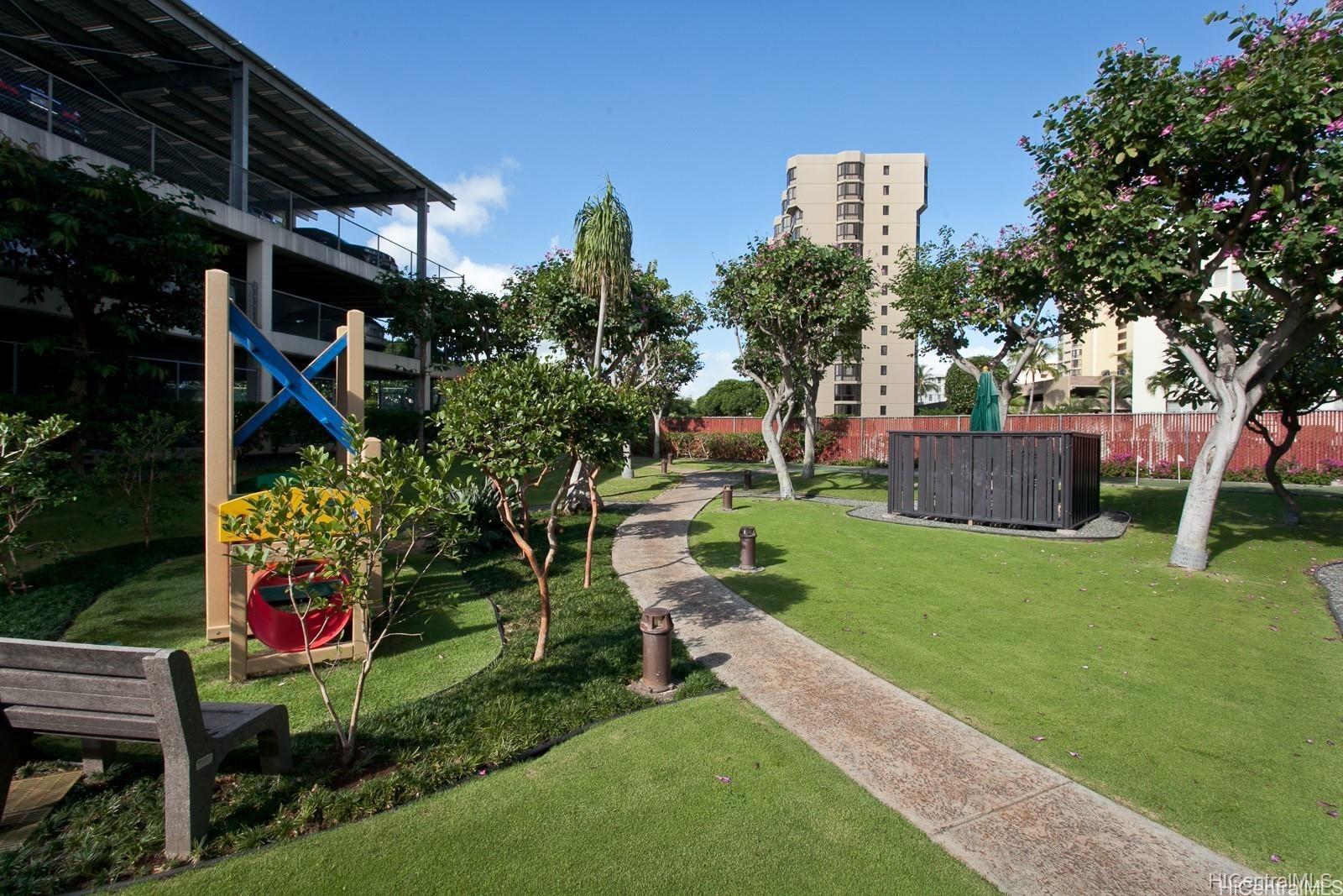 990 Ala Nanala Street Honolulu - Rental - photo 17 of 17