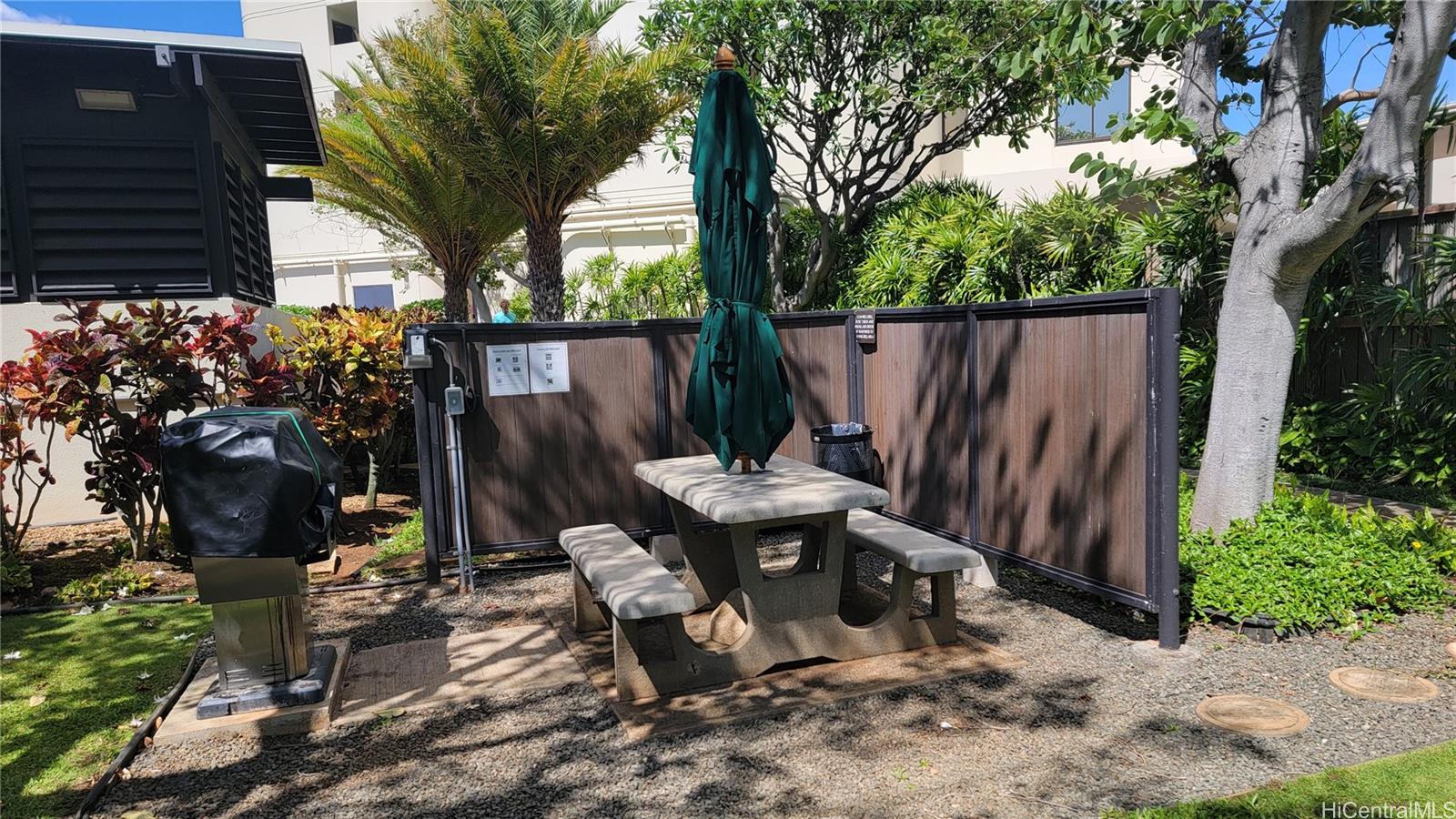 Franklin Towers condo # 22B, Honolulu, Hawaii - photo 10 of 11