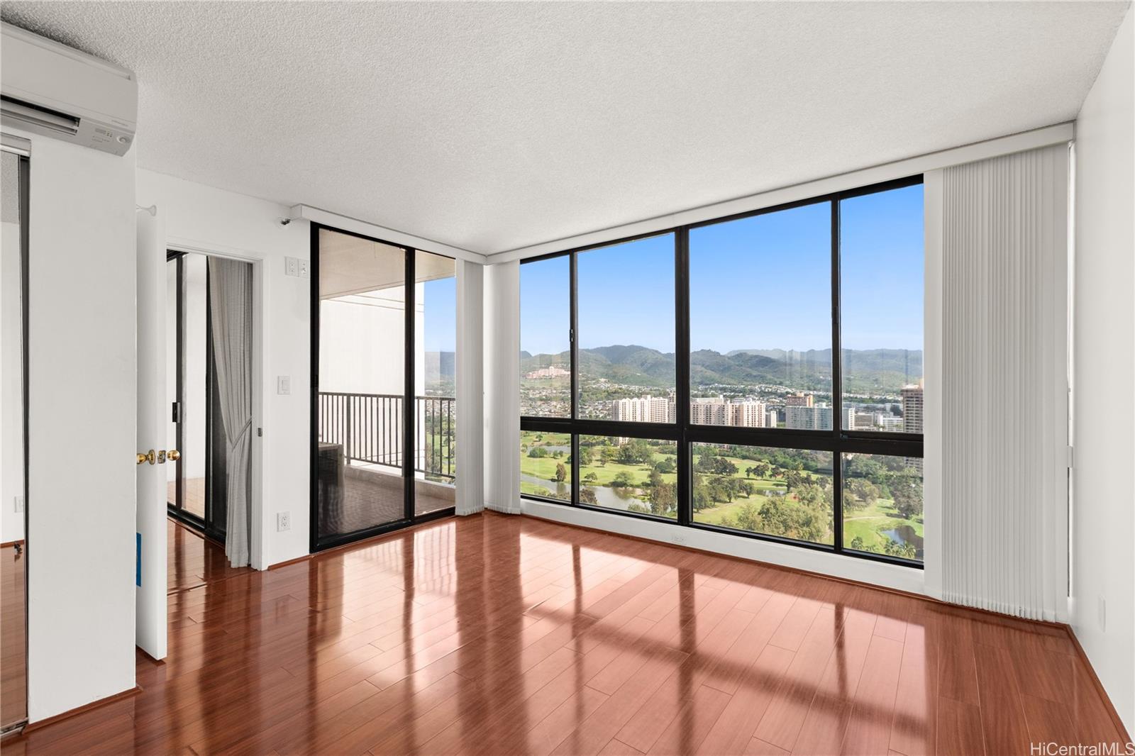 Franklin Towers condo # 32C, Honolulu, Hawaii - photo 15 of 24