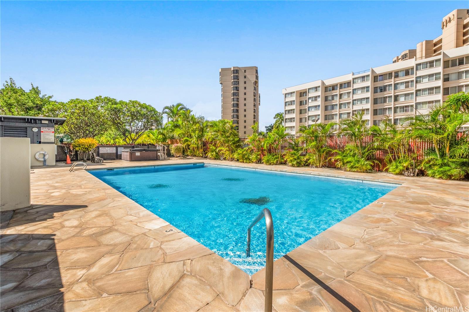 Franklin Towers condo # 32C, Honolulu, Hawaii - photo 23 of 24