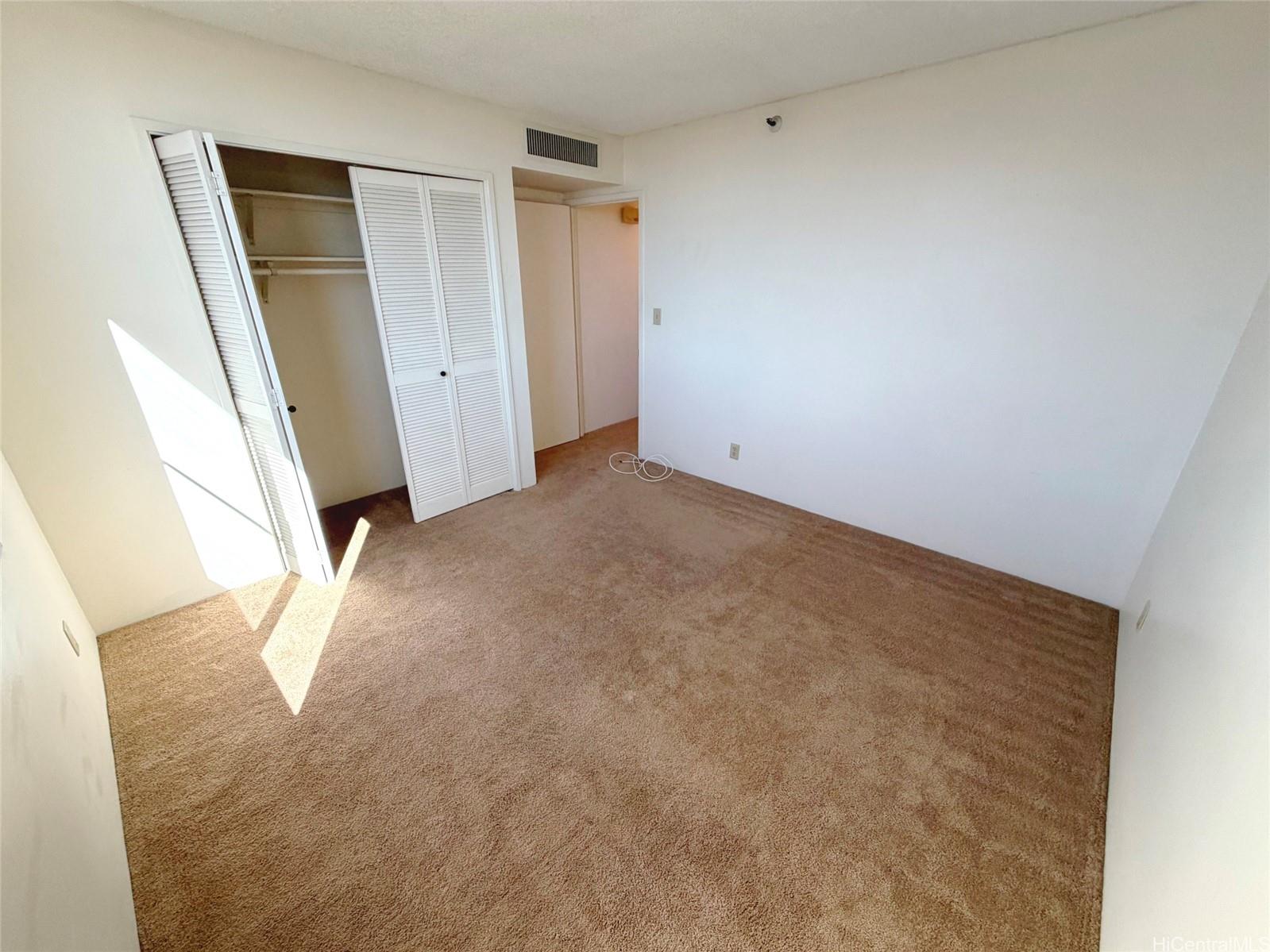 990 Ala Nanala St Honolulu - Rental - photo 14 of 24