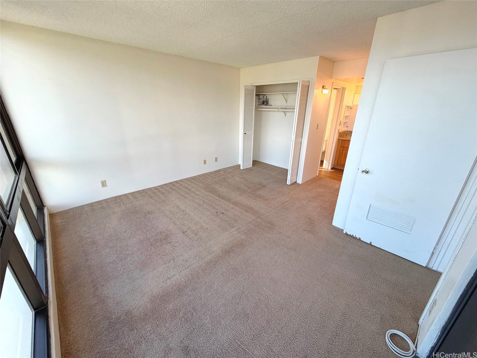 990 Ala Nanala St Honolulu - Rental - photo 18 of 24