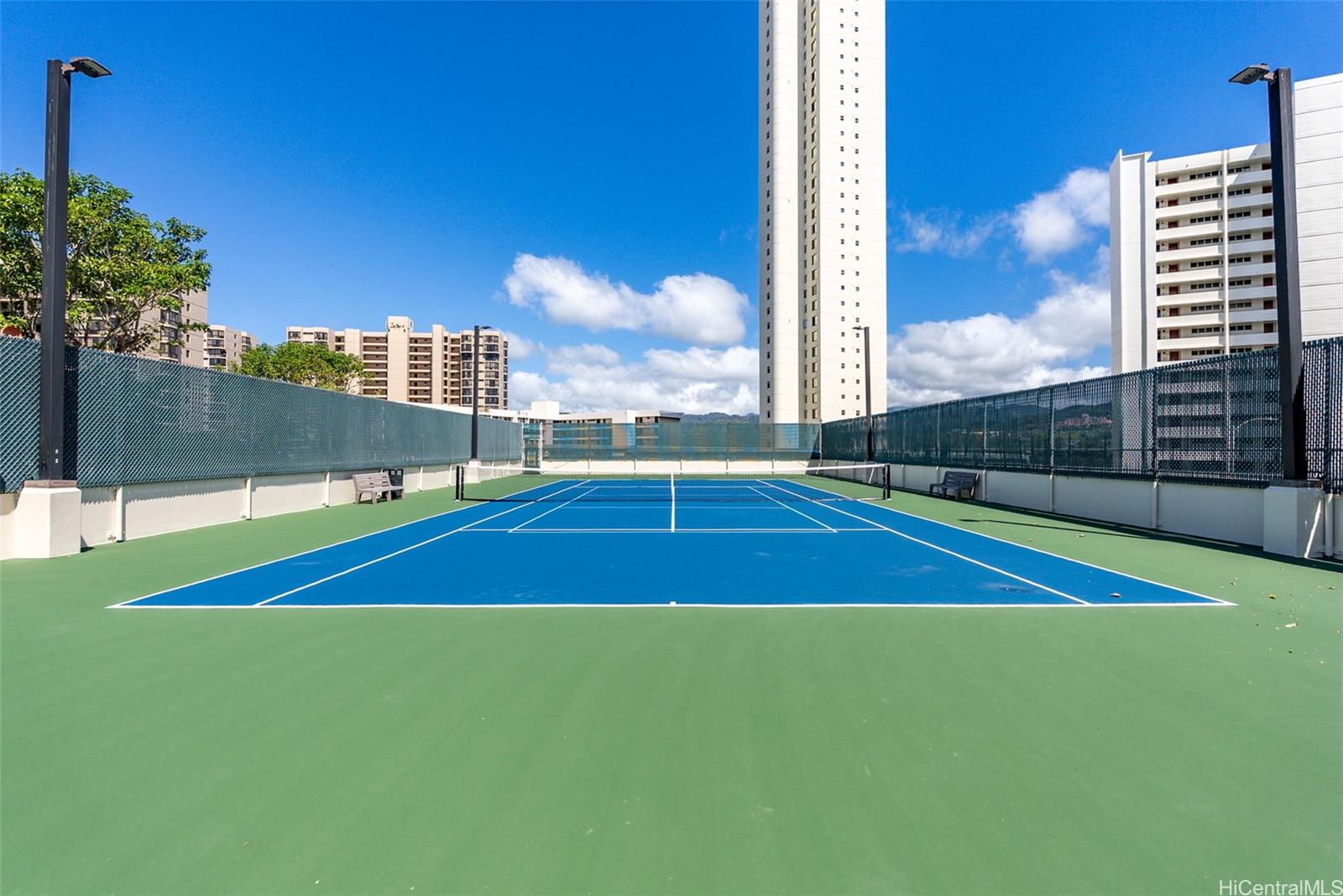 Franklin Towers condo # 35B, Honolulu, Hawaii - photo 23 of 25