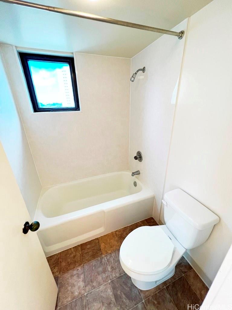 990 Ala Nanala St Honolulu - Rental - photo 11 of 25