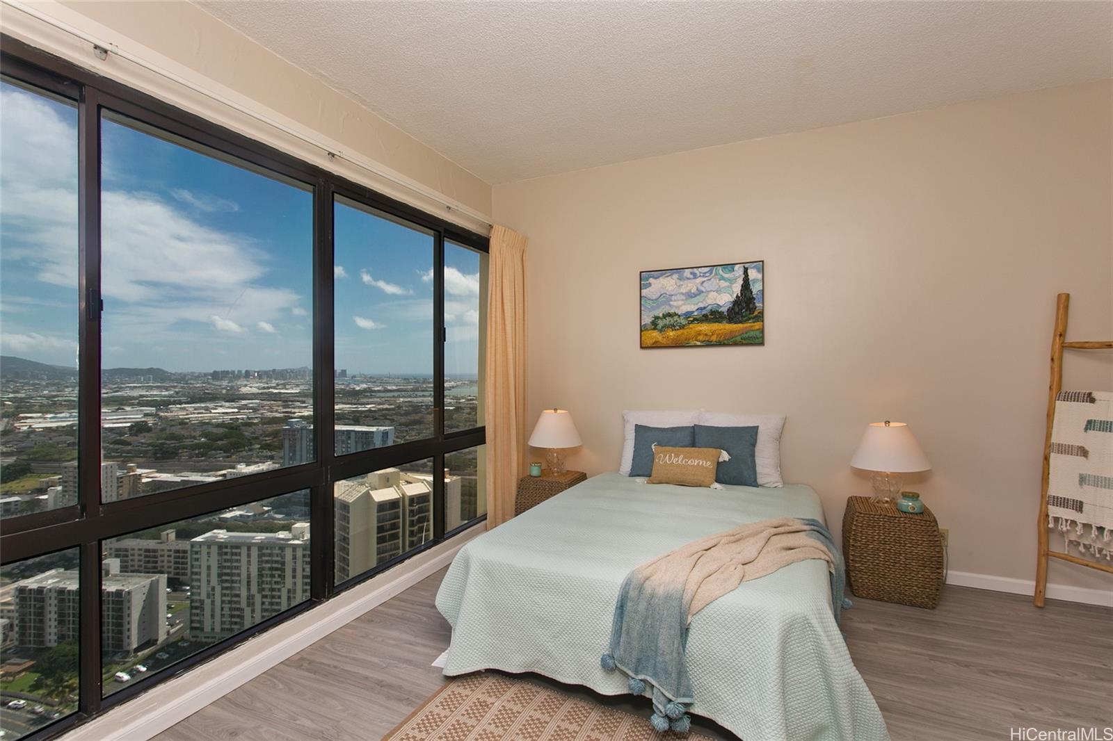 Franklin Towers condo # PHA, Honolulu, Hawaii - photo 6 of 20