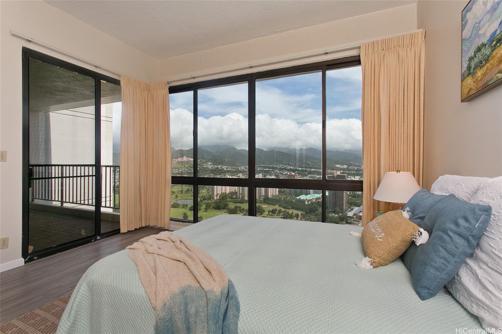 Franklin Towers condo # PHA, Honolulu, Hawaii - photo 7 of 20
