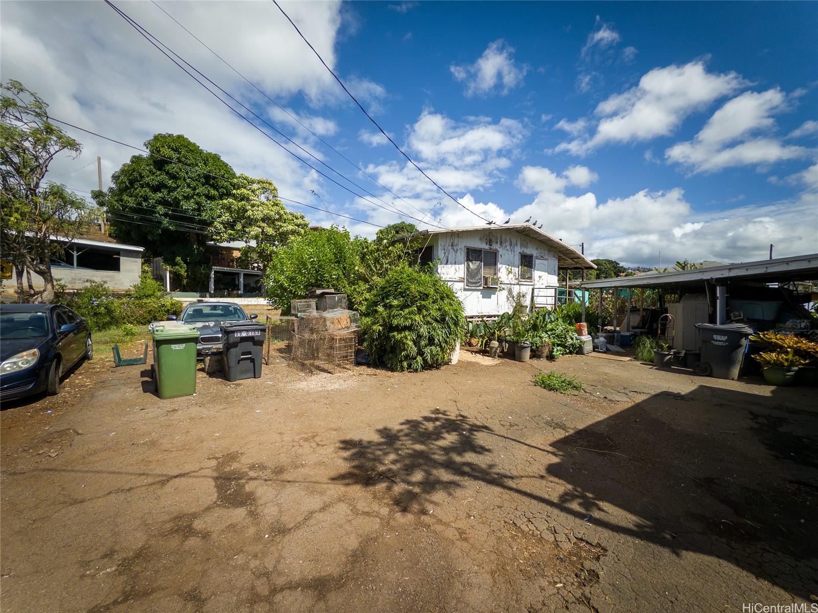 99-018 A  Kauhale Street Aiea Area, PearlCity home - photo 6 of 8