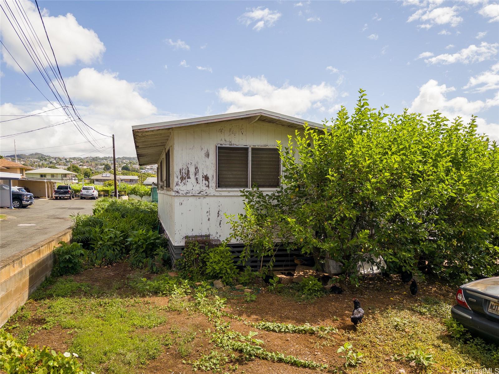 99-018 A  Kauhale Street Aiea Area, PearlCity home - photo 7 of 8