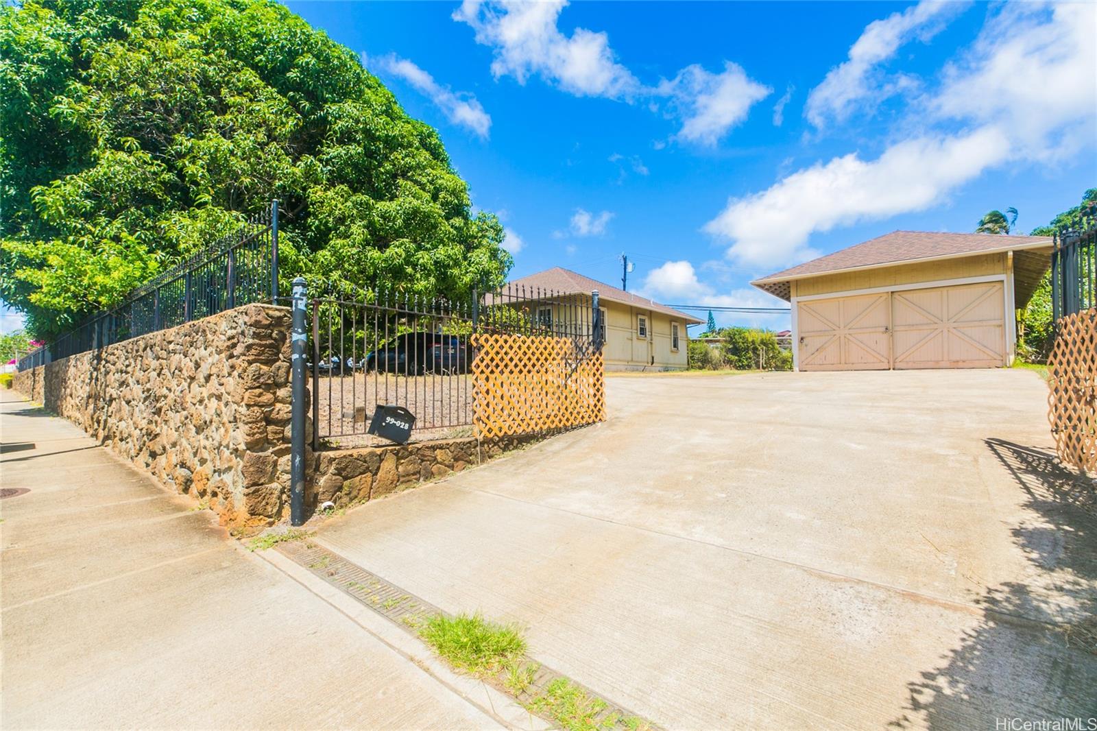 99-028  Moanalua Road Aiea Area, PearlCity home - photo 3 of 21