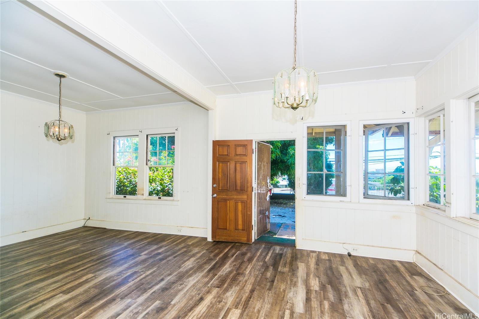 99-028  Moanalua Road Aiea Area, PearlCity home - photo 6 of 21