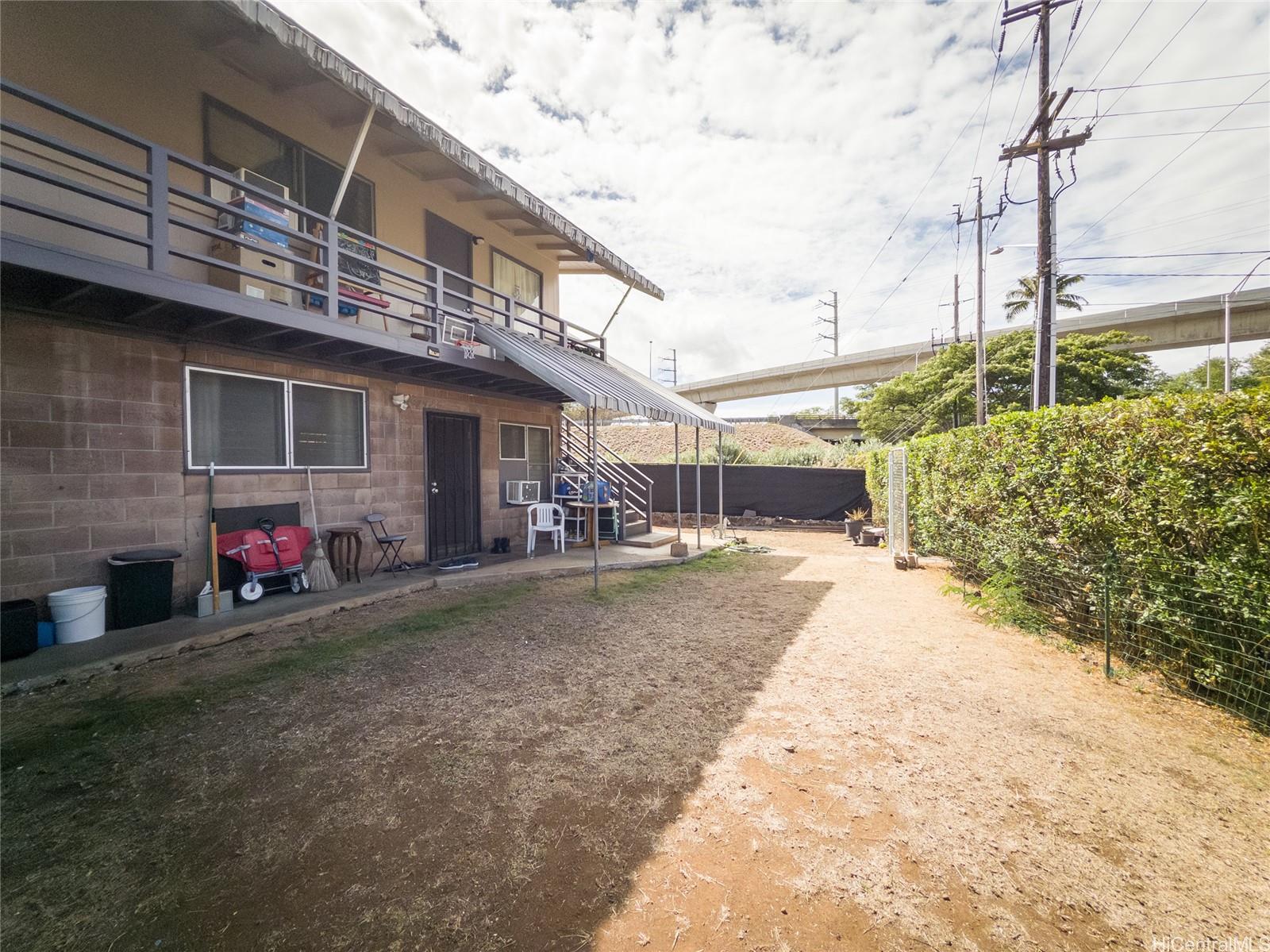 99-043  Laulima Street Aiea Area, PearlCity home - photo 13 of 25