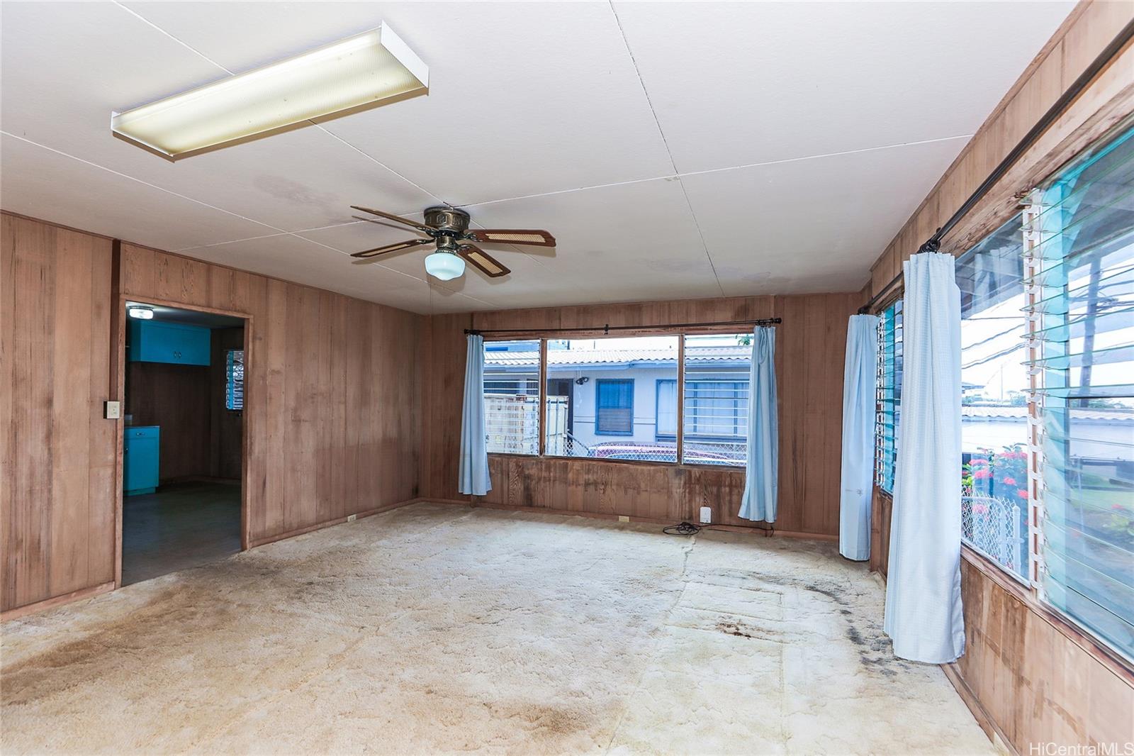 99-118  Olopana St Aiea Area, PearlCity home - photo 2 of 17