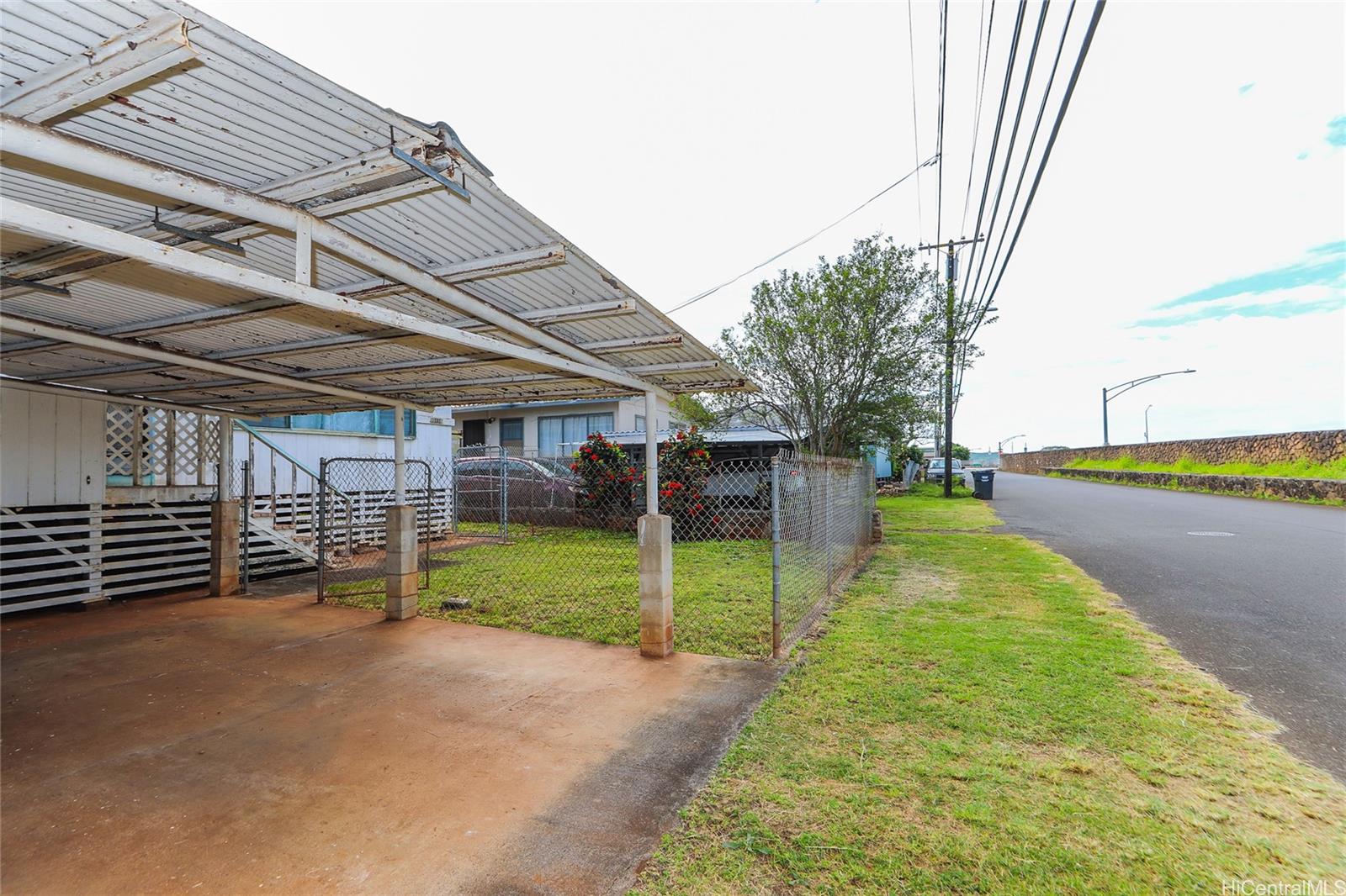 99-118  Olopana St Aiea Area, PearlCity home - photo 13 of 17