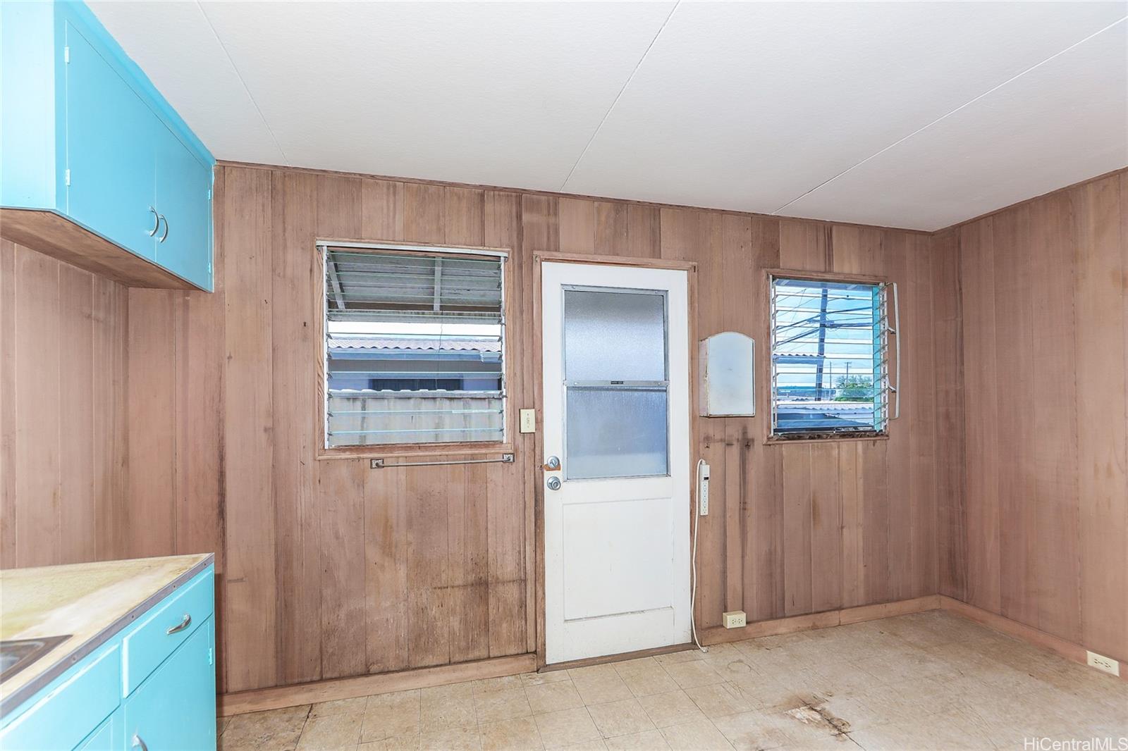 99-118  Olopana St Aiea Area, PearlCity home - photo 6 of 17