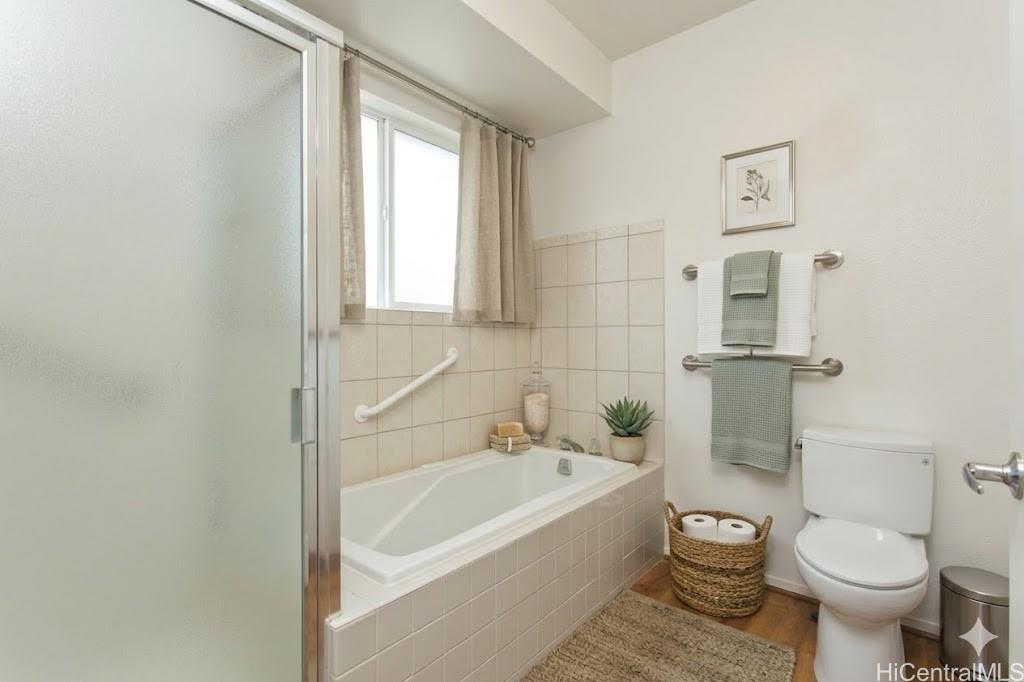 99-1319  Aiea Heights Dr Aiea Heights, PearlCity home - photo 10 of 14