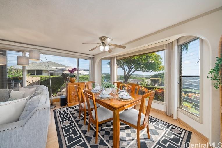 99-136  Kihewa Place Aiea Heights, PearlCity home - photo 7 of 25