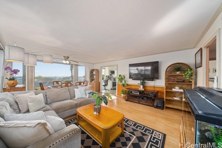 99-136  Kihewa Place Aiea Heights, PearlCity home - photo 8 of 25