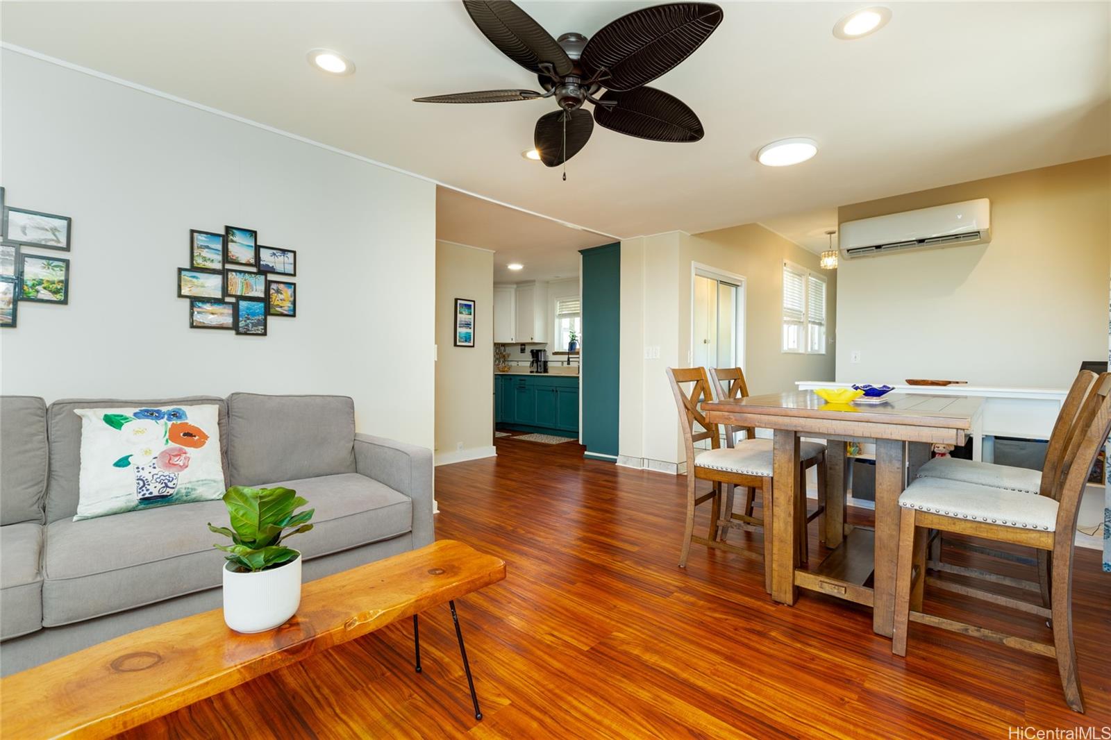 99-139  Heen Way Aiea Heights, PearlCity home - photo 4 of 25