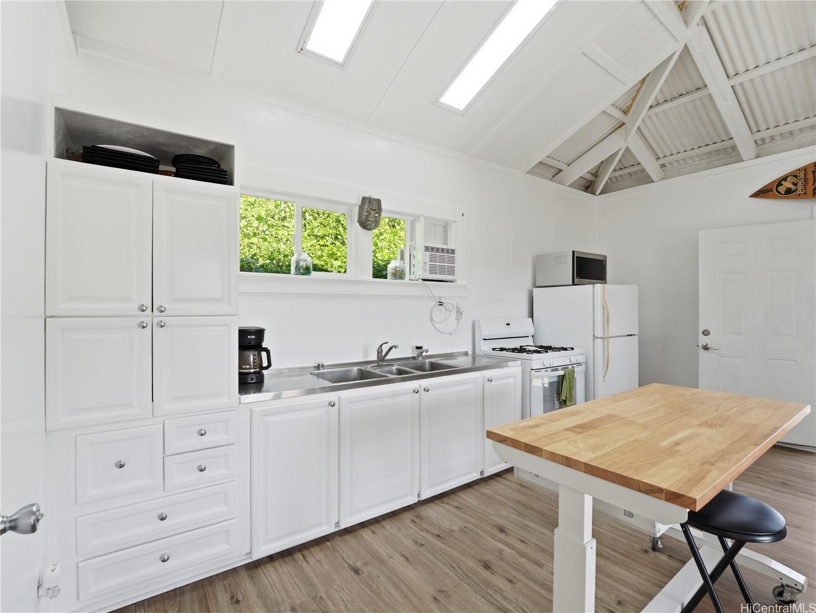 99-139  Napuanani Rd Aiea Heights, PearlCity home - photo 2 of 21