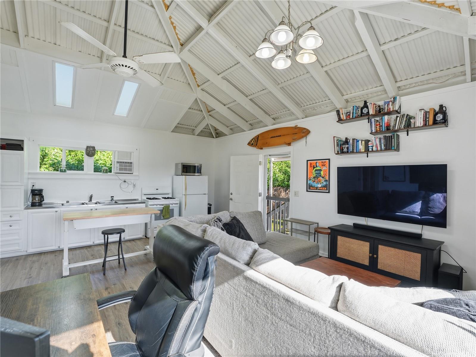 99-139  Napuanani Rd Aiea Heights, PearlCity home - photo 11 of 21