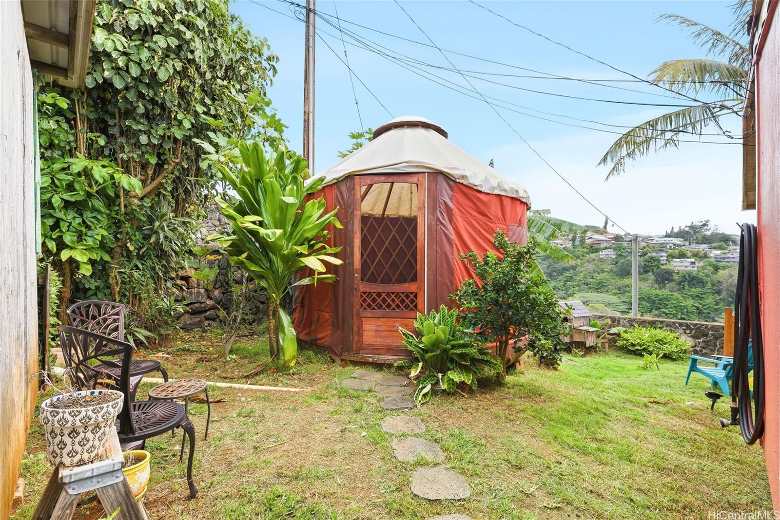 99-139 B  Napuanani Road Aiea Heights, PearlCity home - photo 12 of 12