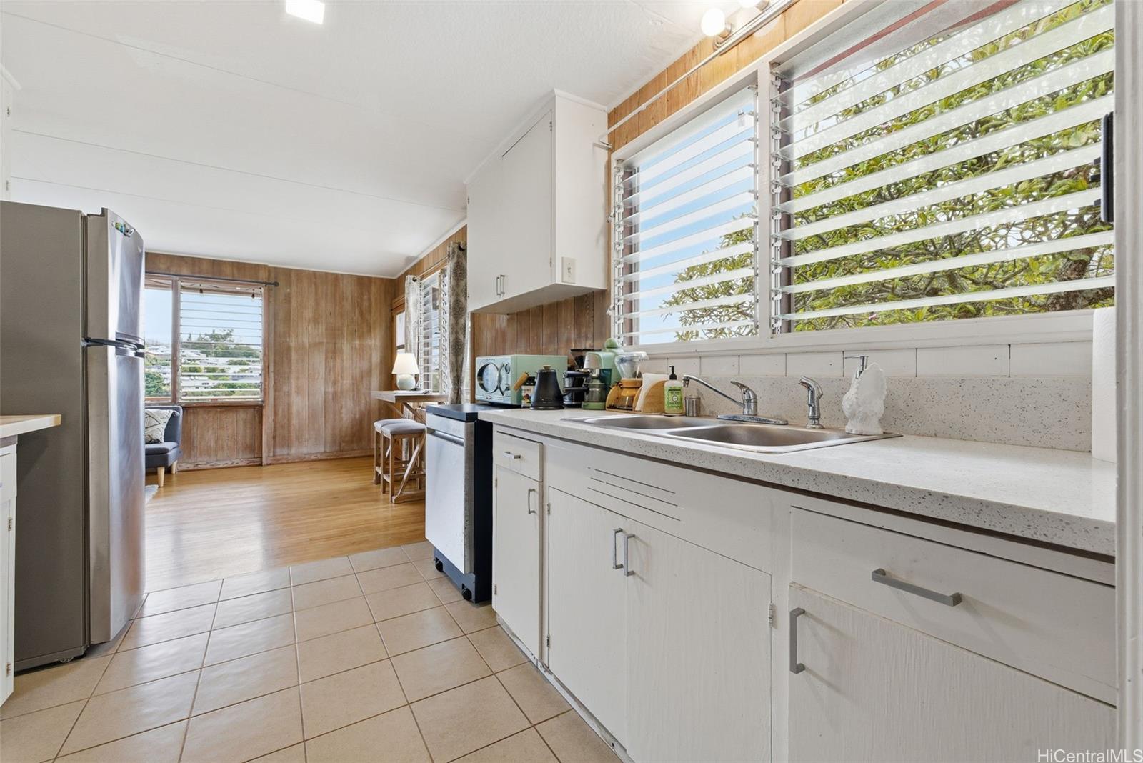 99-139 B  Napuanani Road Aiea Heights, PearlCity home - photo 4 of 12