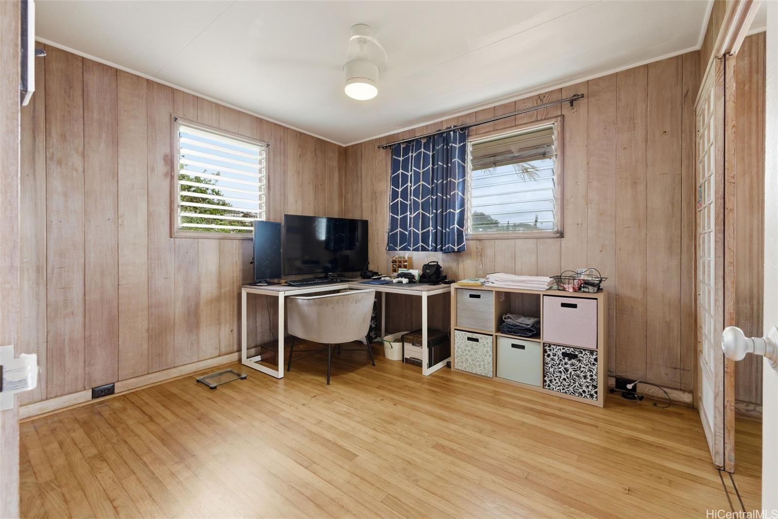 99-139 B  Napuanani Road Aiea Heights, PearlCity home - photo 5 of 12