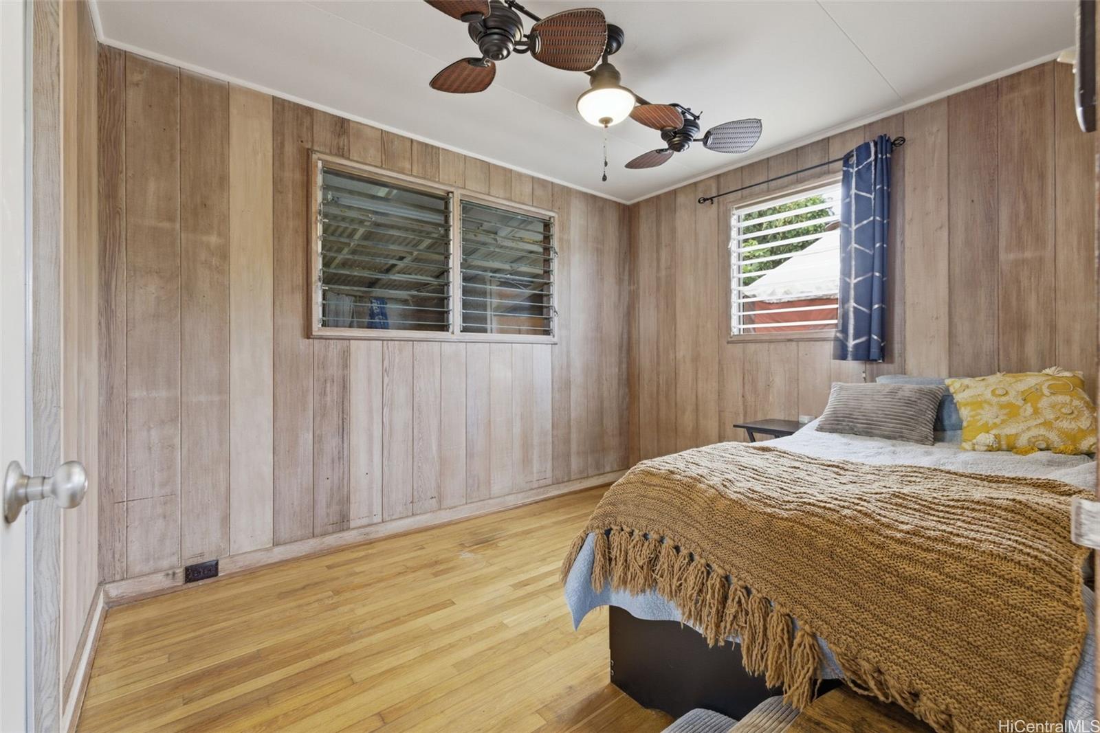 99-139 B  Napuanani Road Aiea Heights, PearlCity home - photo 6 of 12