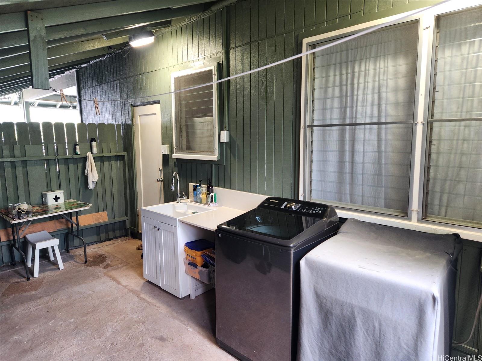 99-251  Iini Way Aiea Heights, PearlCity home - photo 23 of 25