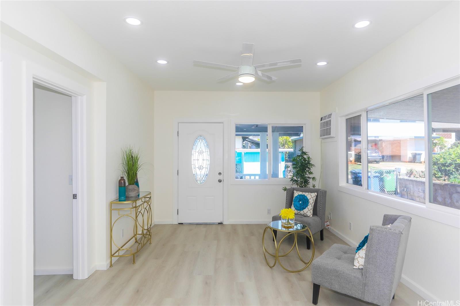 99-349  Aheahe Street Aiea Heights, PearlCity home - photo 2 of 25