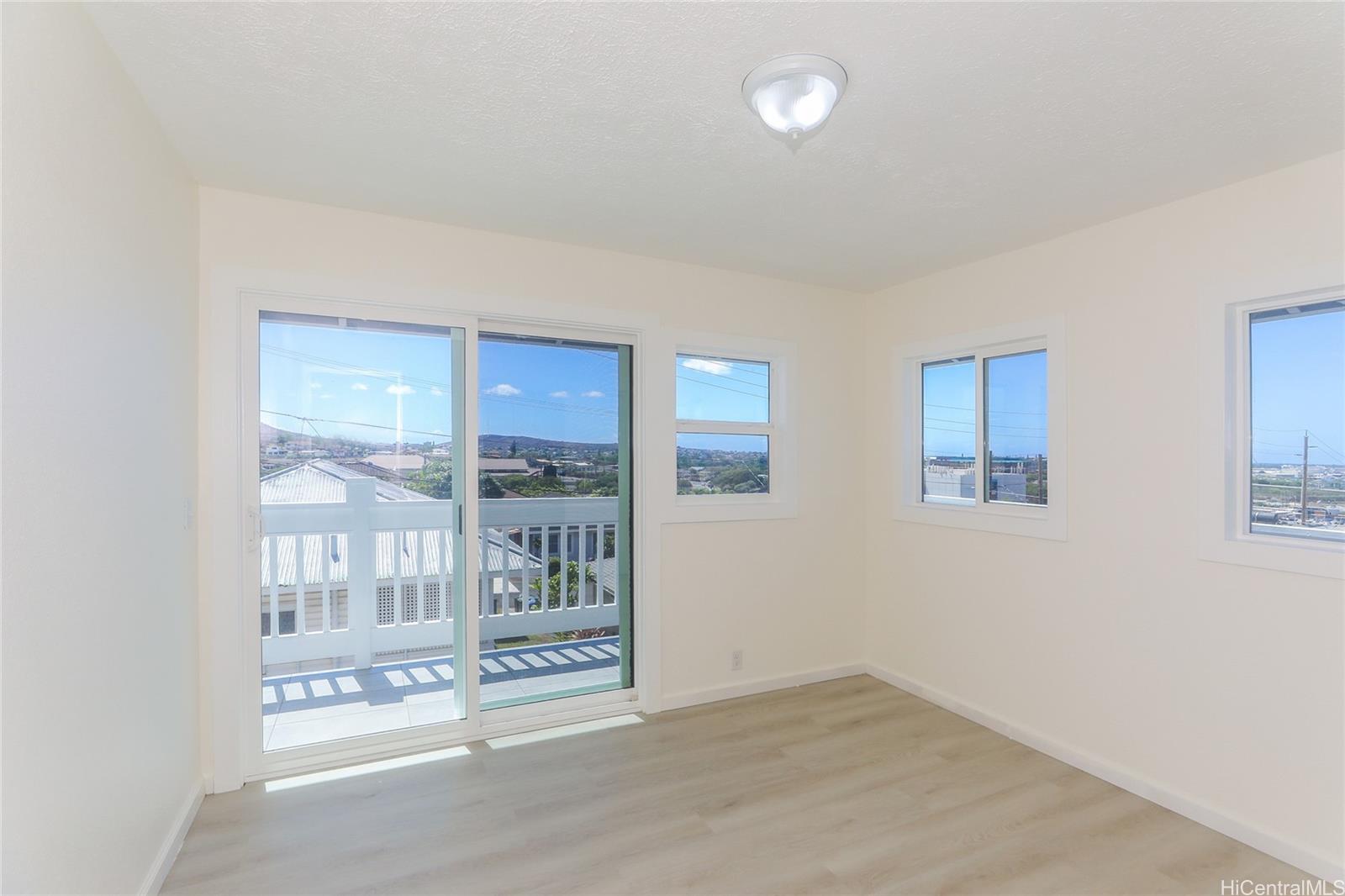 99-349  Aheahe Street Aiea Heights, PearlCity home - photo 11 of 25